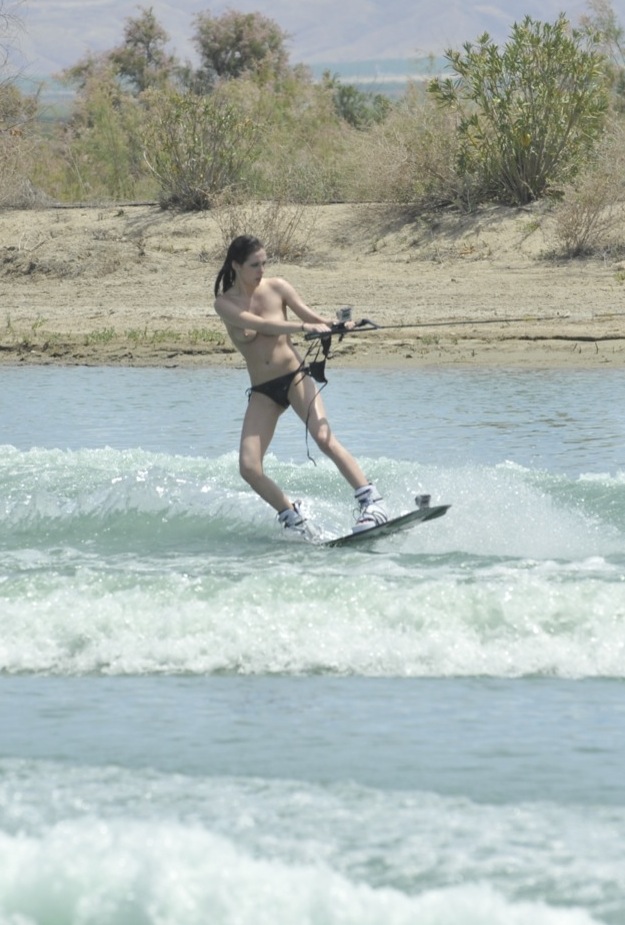 Naked WakeBoarding - Picture #2.
