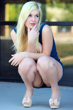 Danielle Flashing in Public for FTV Girls